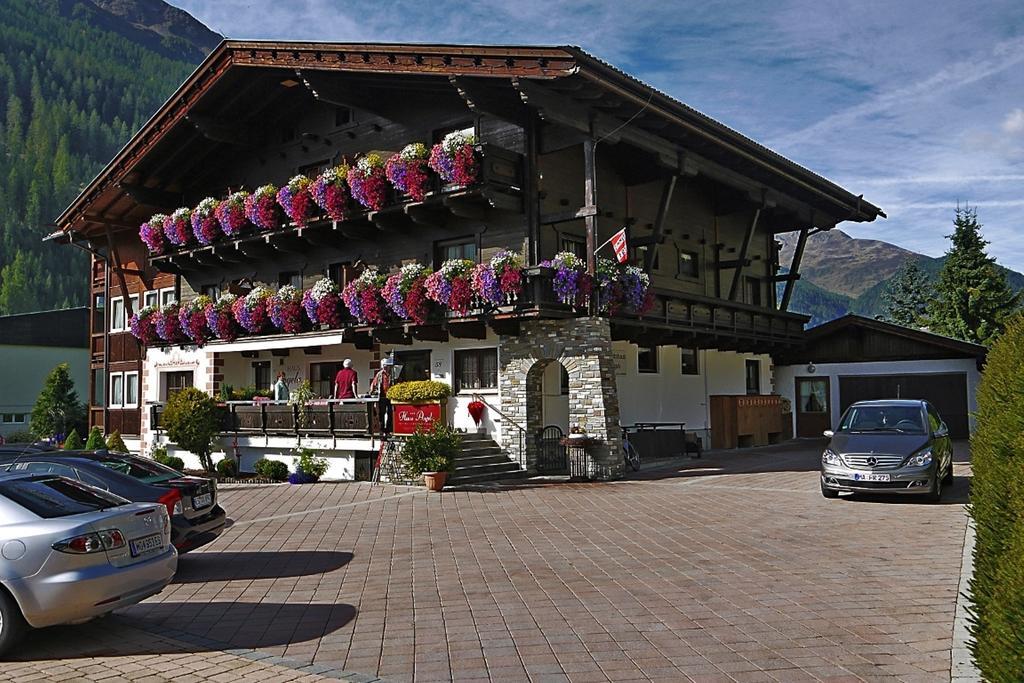 Hotel Haus Angela Sankt Jakob in Defereggen Exterior foto
